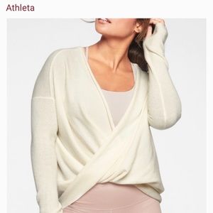 Athleta cream sweater twist